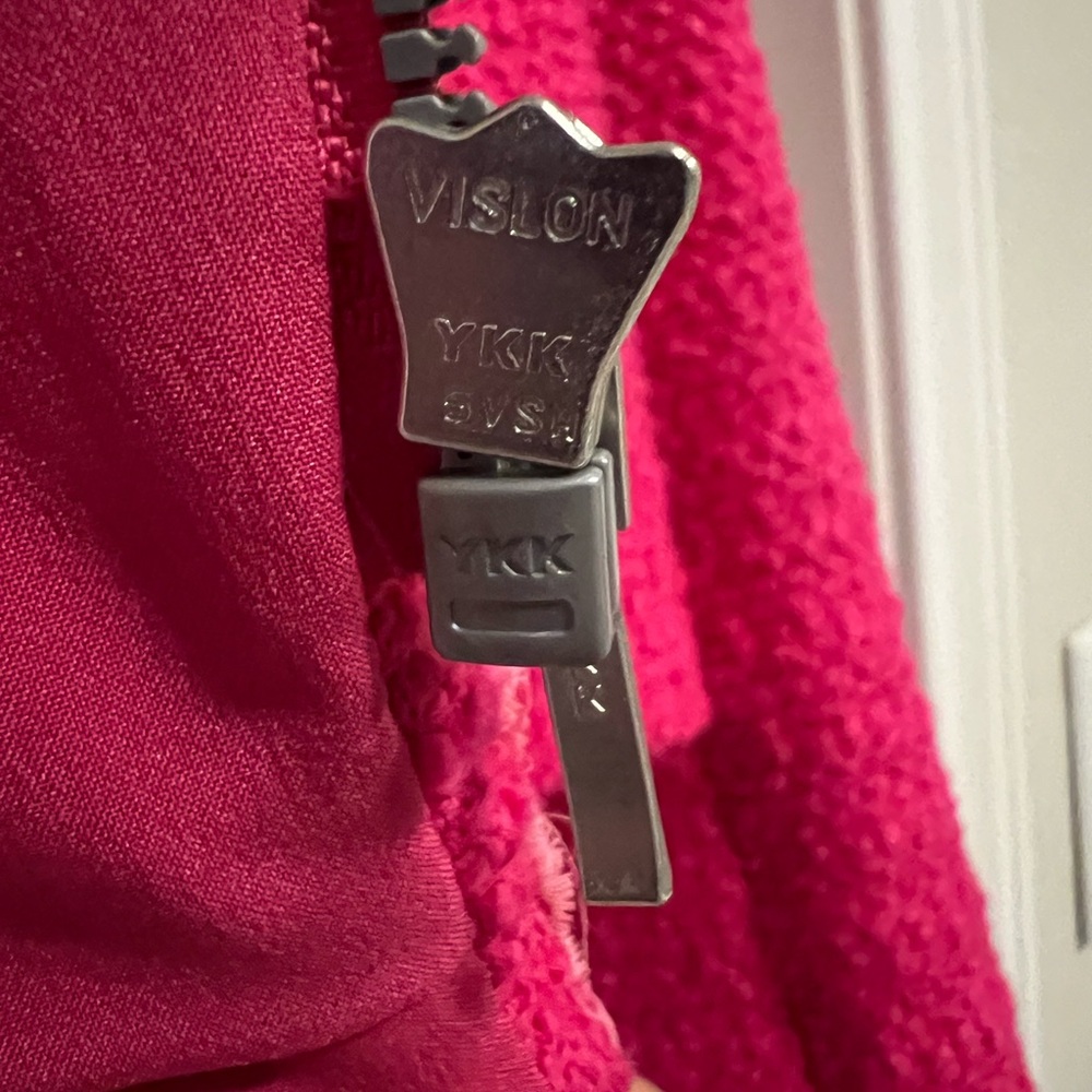 Cabi Ballroom Preppy Jacket Blazor| Size Small | Fuchsia Bouclé Tweed - Picture 13 of 14